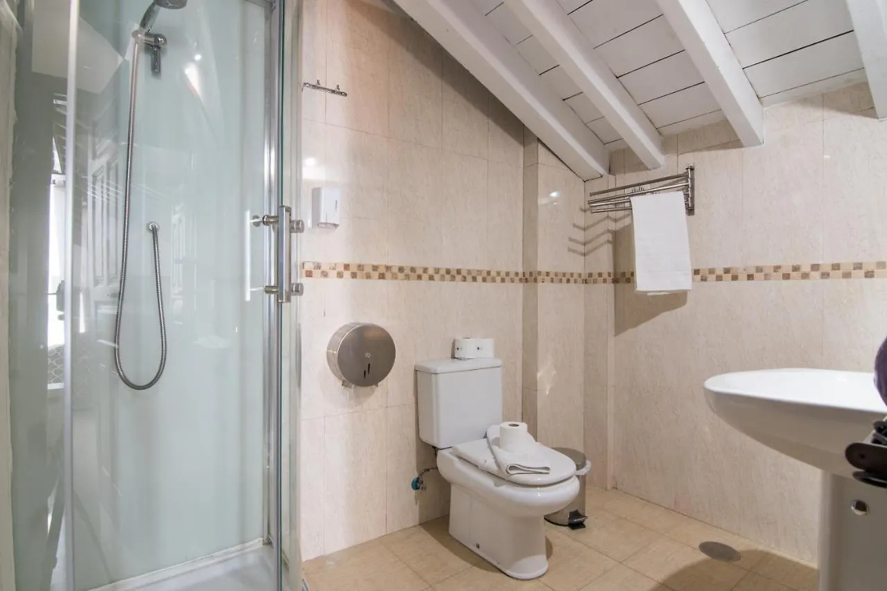 Tuguest Atico Gracia Apartment Granada